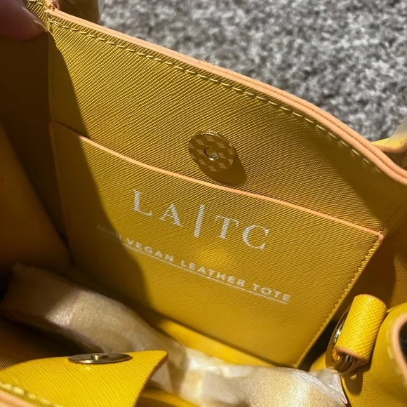 Yellow Designer Slogan Tote Bag - I Speak Fluent Italian - Picture 4 of 4